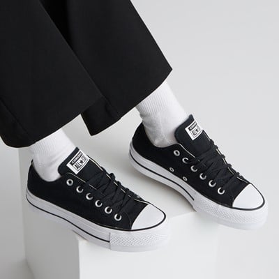 Converse chuck taylor all hotsell star lift low top