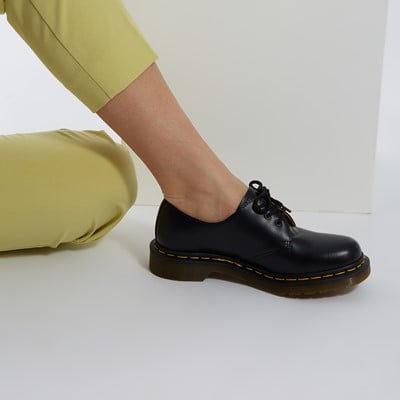 Women's 1461 Smooth Leather Oxford Shoes in Black Alternate View