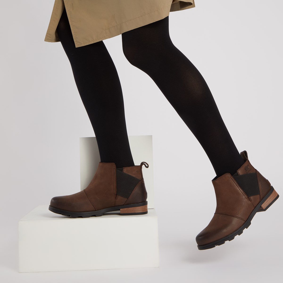 Women's Emelie Chelsea Waterproof Boots 
