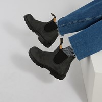 587 Classic Chelsea Boots in Rustic Black Alternate View