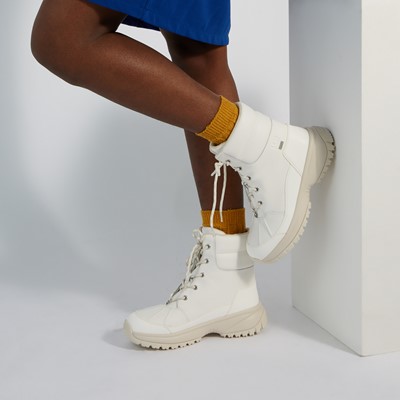 white yose fluff ugg boots