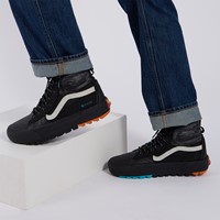 Alternate view of Men's Sk8-Hi Gore-Tex MTE-3 Sneaker Boot in Black