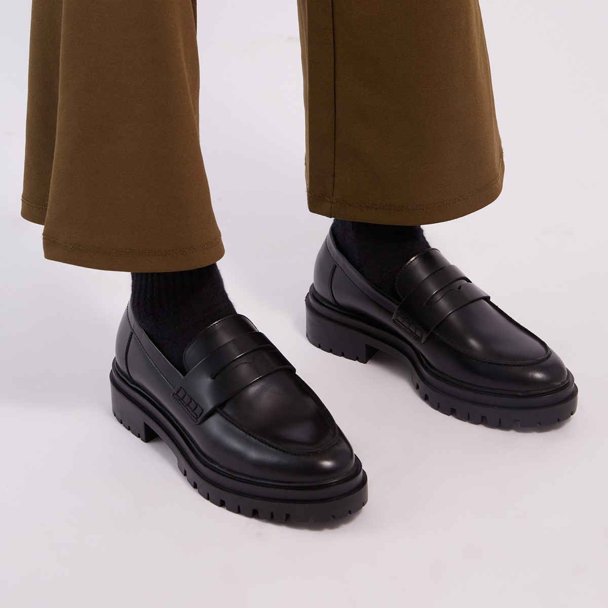 Women's Lilou Platform Loafers in Black | Little Burgundy
