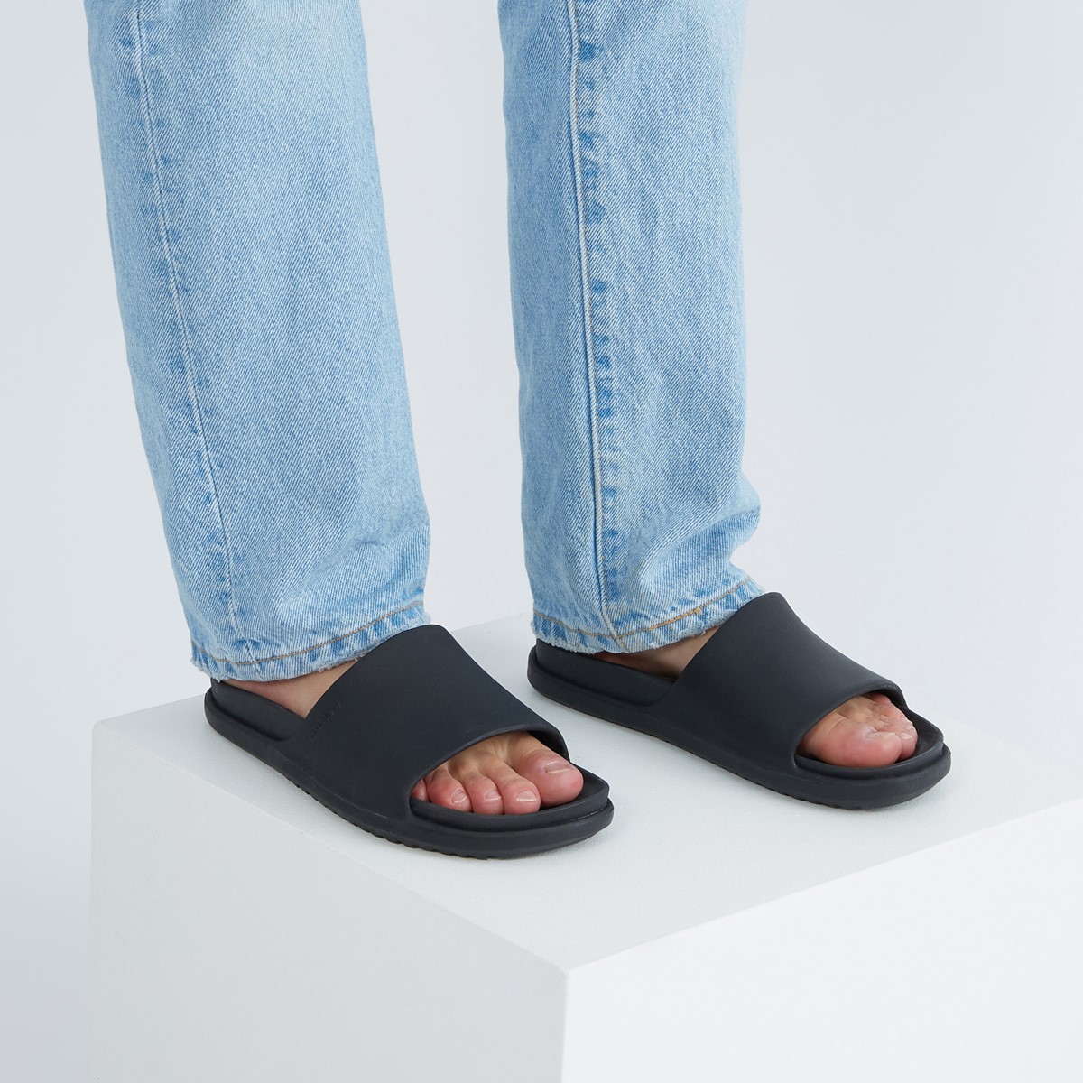 Spencer LX Slide Sandals in Black