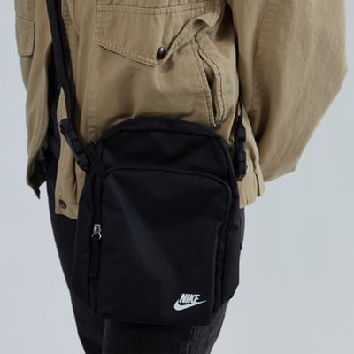 Nike Heritage Crossbody Bag in Black Alternate View