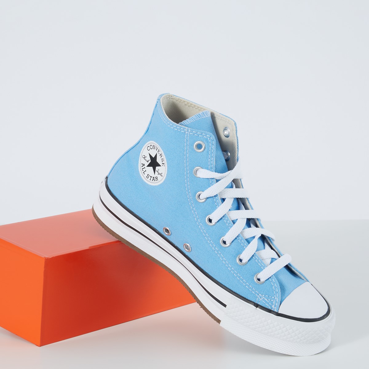 Converse high clearance tops light blue