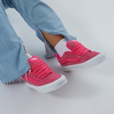 Knu Skool Sneakers in Pink Alternate View