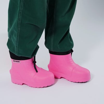 Niseko 2.0 Low Winter Boots in Pink Alternate View