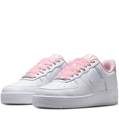 Baskets Air Force 1 '07 blanches et roses pour femmes Alternate View