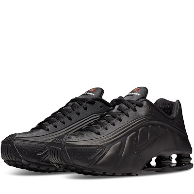 Chaussures pour femmes Nike Shox R4 en noir Alternate View