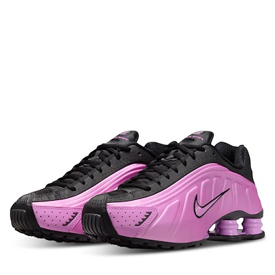 Chaussures pour femmes Nike Shox R4 en noir/rose Alternate View