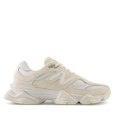 9060 Sneakers in White/Light Beige